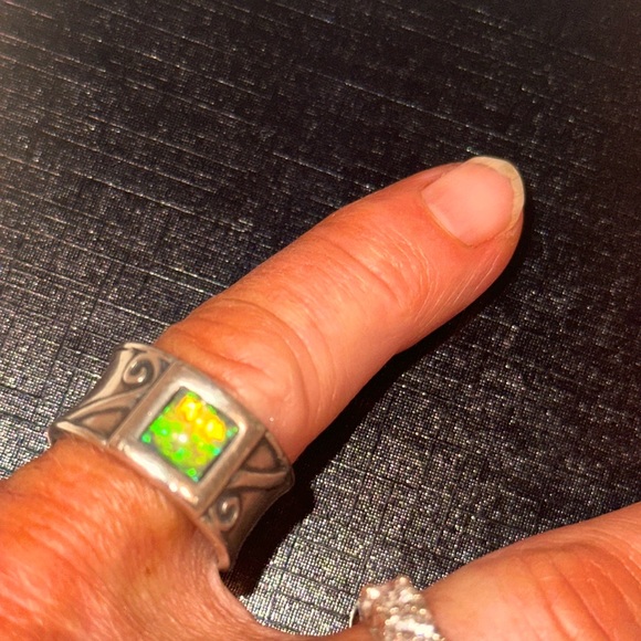Silver and Opal Ring Sz 6.5-7 - Picture 4 of 6